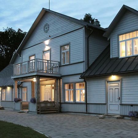 Meke Hotel Mustkalni Exterior photo