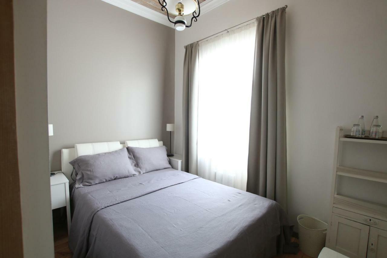 Meke Hotel Mustkalni Exterior photo